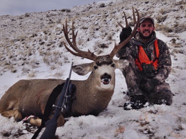 Tate Cavill with his 2015 Montana Mule deer, Shot with his Lilja Barreled 7 Mag.